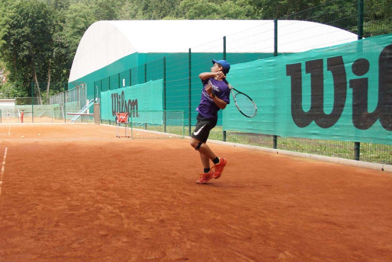 Sport Hotel Gejzirpark Karlovy Vary Eksteriør bilde